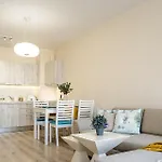 Summertime In South Bay Apartman